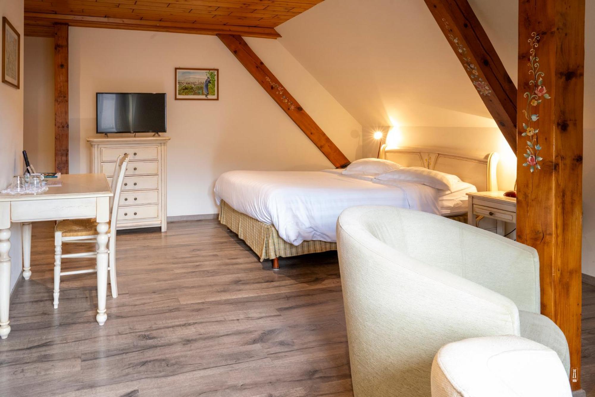 Logis Hotel Restaurant Le Faude Lapoutroie Buitenkant foto