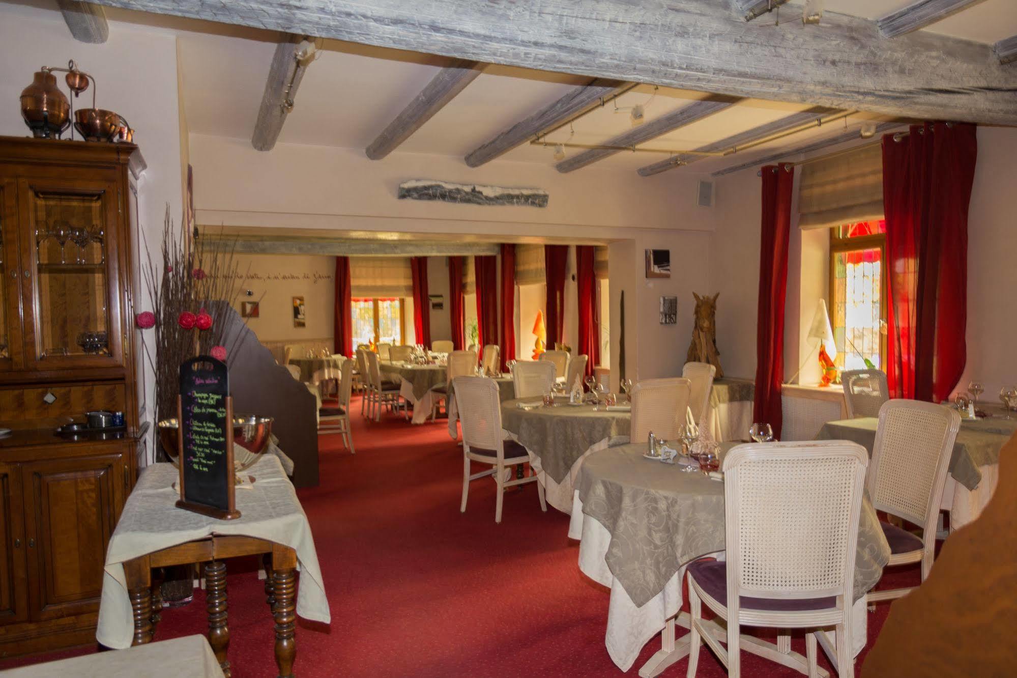 Logis Hotel Restaurant Le Faude Lapoutroie Buitenkant foto