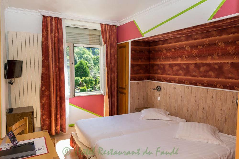 Logis Hotel Restaurant Le Faude Lapoutroie Buitenkant foto