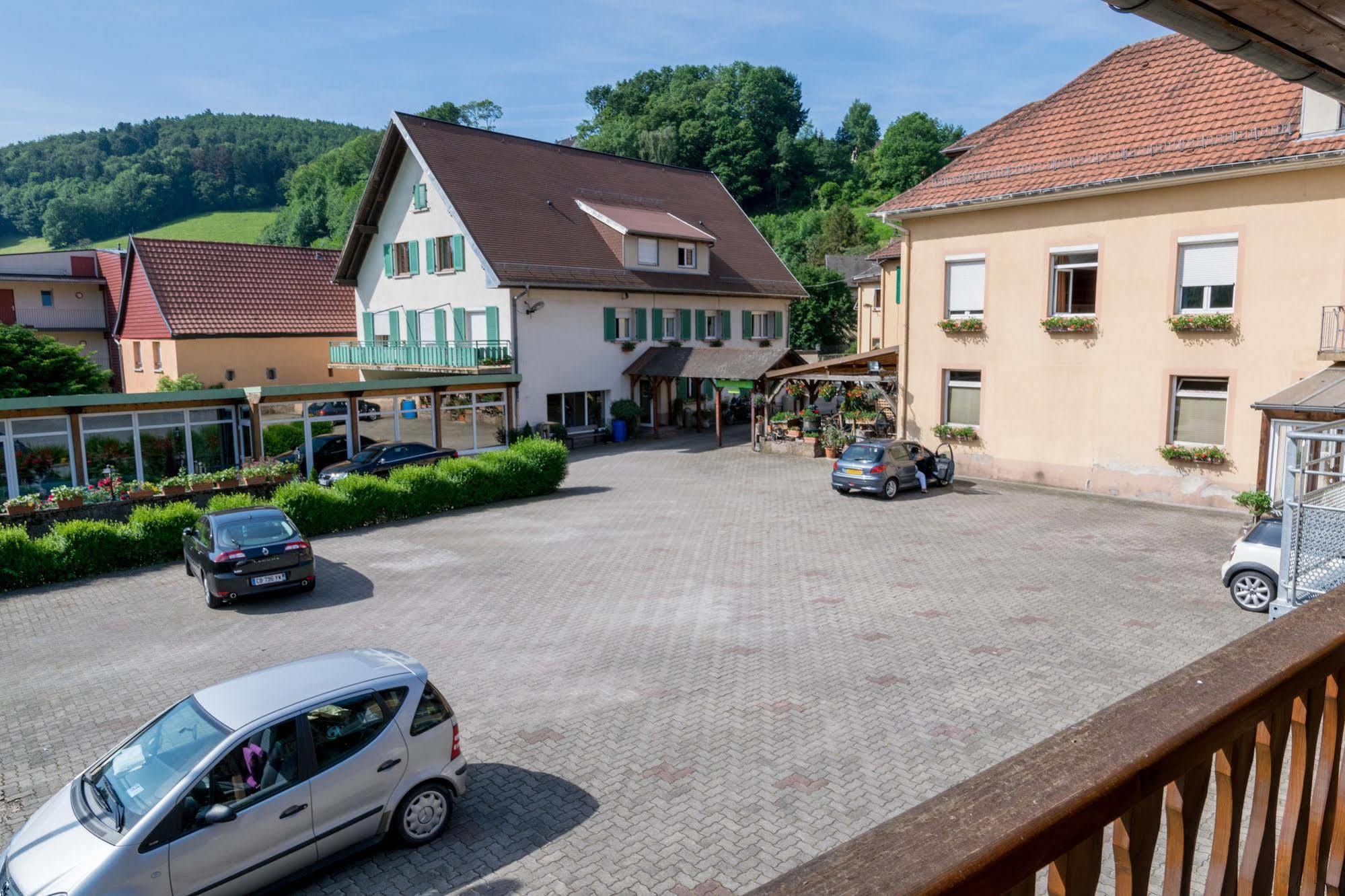 Logis Hotel Restaurant Le Faude Lapoutroie Buitenkant foto